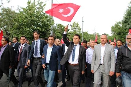 “Bayrağa Saygı Yürüyüşü” 10