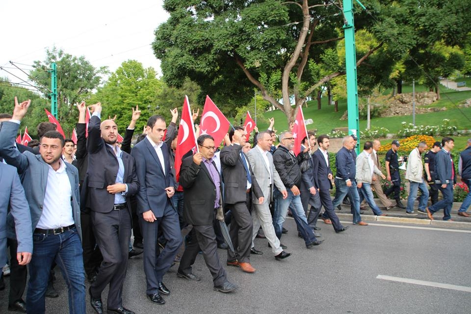 “Bayrağa Saygı Yürüyüşü” 2