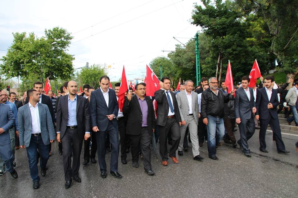 “Bayrağa Saygı Yürüyüşü” 7