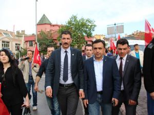 “Bayrağa Saygı Yürüyüşü”