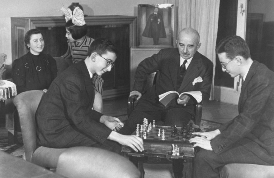 İSMET İNÖNÜ PARALARA KENDİ RESMİNİ BASTIRDI 100