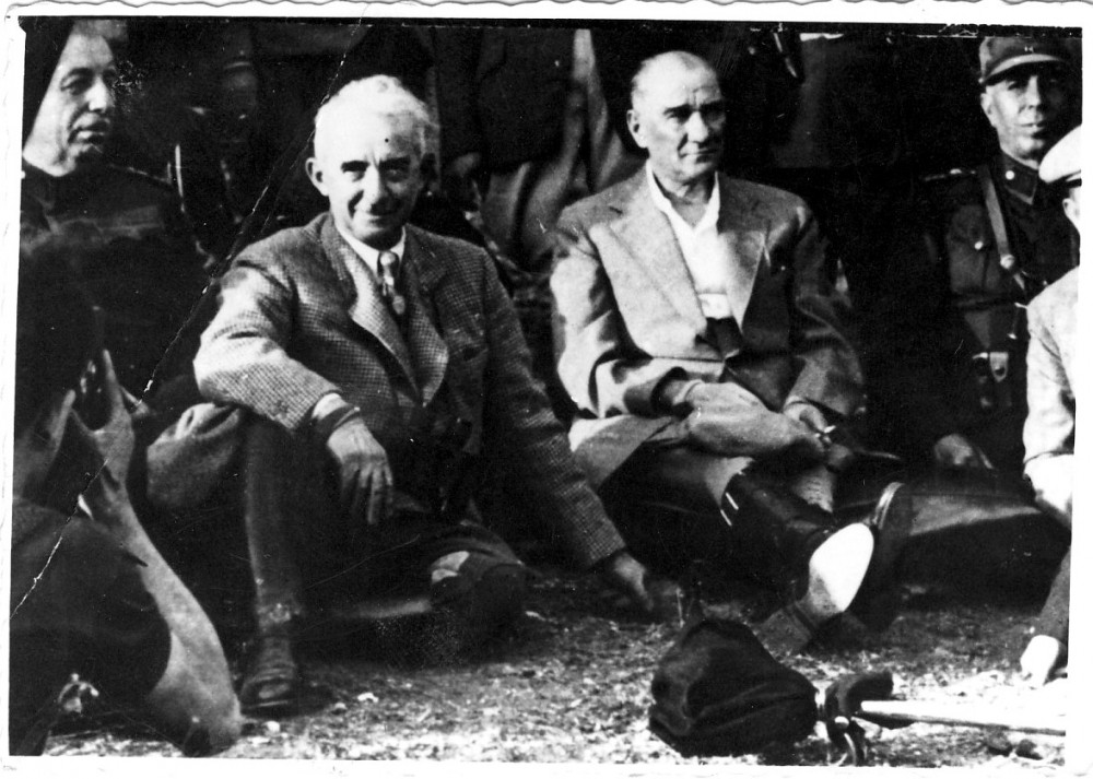 İSMET İNÖNÜ PARALARA KENDİ RESMİNİ BASTIRDI 38
