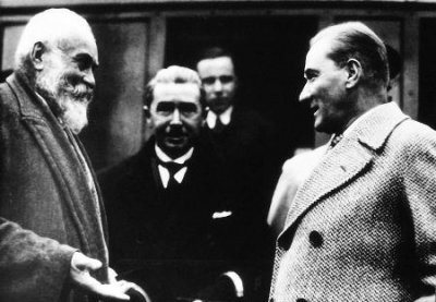 İSMET İNÖNÜ PARALARA KENDİ RESMİNİ BASTIRDI 42