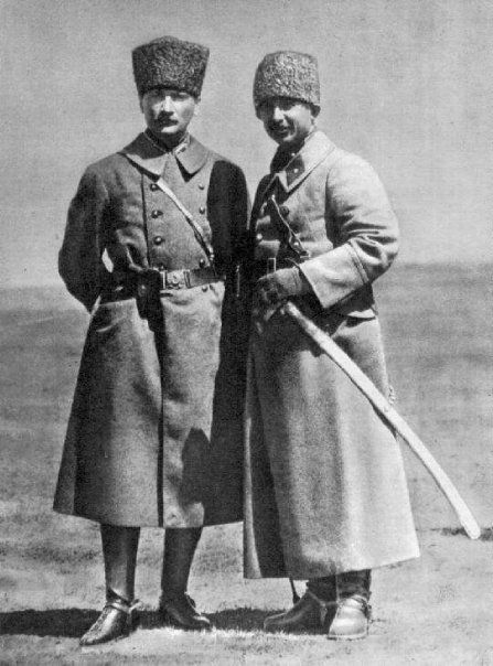 İSMET İNÖNÜ PARALARA KENDİ RESMİNİ BASTIRDI 48