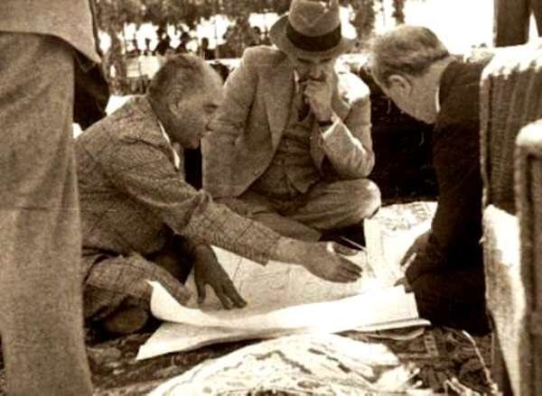 İSMET İNÖNÜ PARALARA KENDİ RESMİNİ BASTIRDI 54
