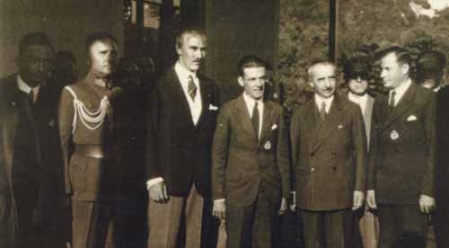 İSMET İNÖNÜ PARALARA KENDİ RESMİNİ BASTIRDI 87