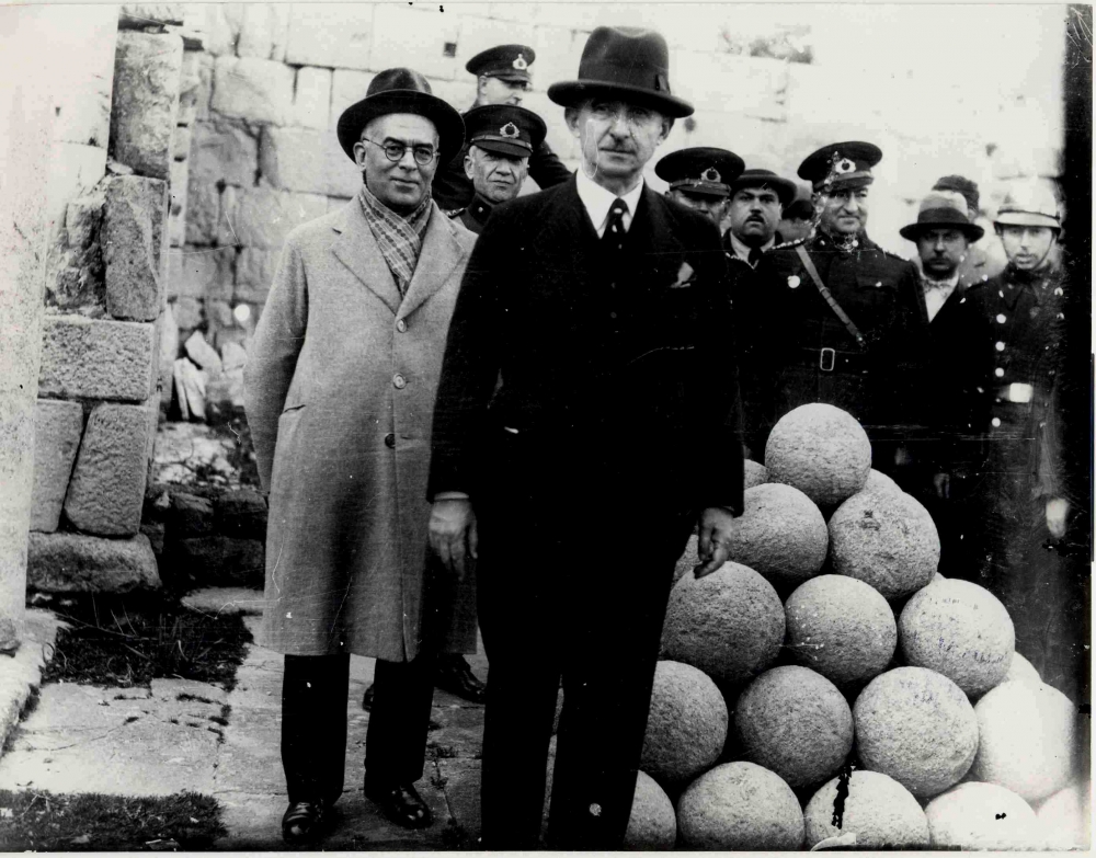 İSMET İNÖNÜ PARALARA KENDİ RESMİNİ BASTIRDI 90