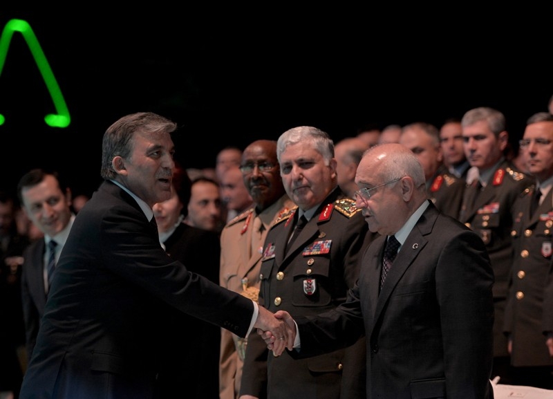 TÜRKİYE'NİN İLK YERLİ HELİKOPTERİ ATAK 10