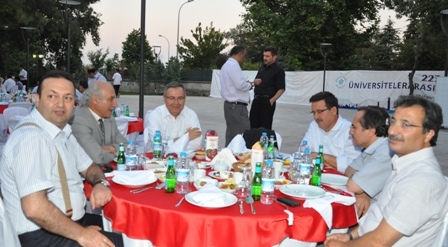 NEÜ'den akademisyenlere iftar 2