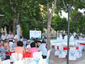 NEÜ'den akademisyenlere iftar