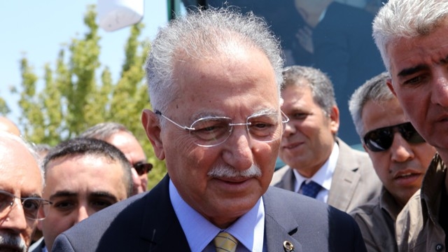 ÇATI ADAY EKMELEDDİN İHSANOĞLU KONYA'DA 18