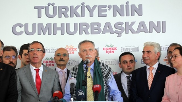 ÇATI ADAY EKMELEDDİN İHSANOĞLU KONYA'DA 20