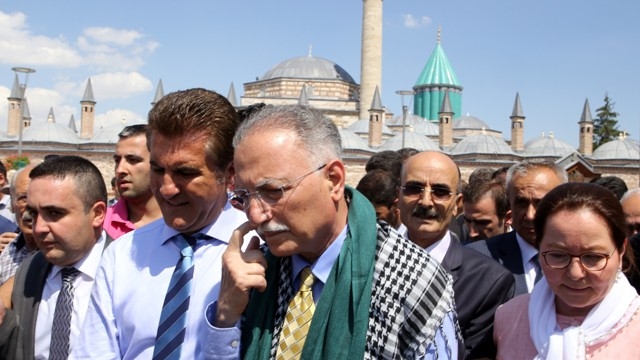ÇATI ADAY EKMELEDDİN İHSANOĞLU KONYA'DA 25