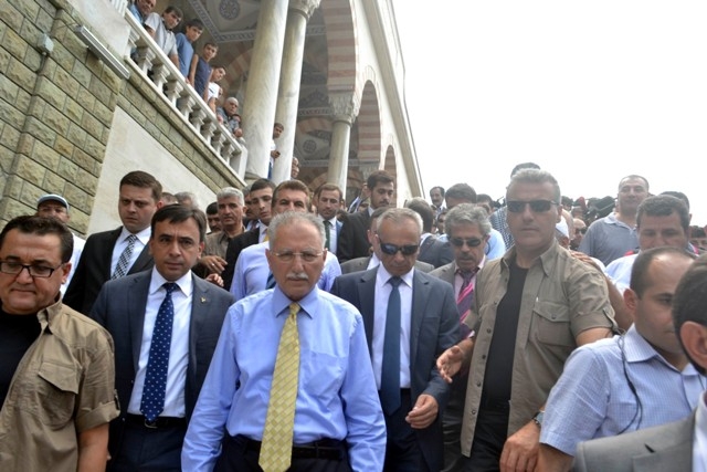 ÇATI ADAY EKMELEDDİN İHSANOĞLU KONYA'DA 28