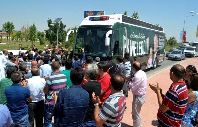 ÇATI ADAY EKMELEDDİN İHSANOĞLU KONYA'DA