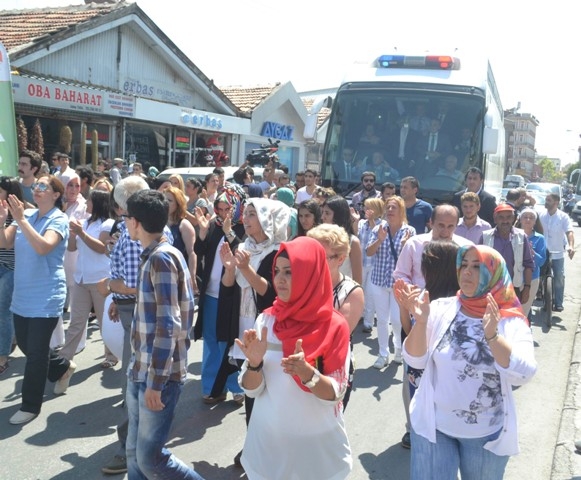 ÇATI ADAY EKMELEDDİN İHSANOĞLU KONYA'DA 32