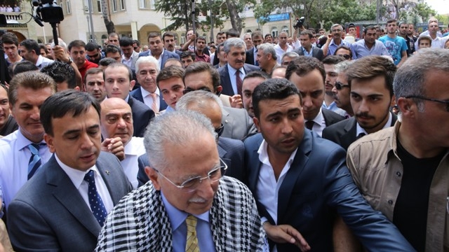 ÇATI ADAY EKMELEDDİN İHSANOĞLU KONYA'DA 9