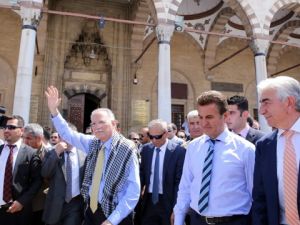 ÇATI ADAY EKMELEDDİN İHSANOĞLU KONYA'DA