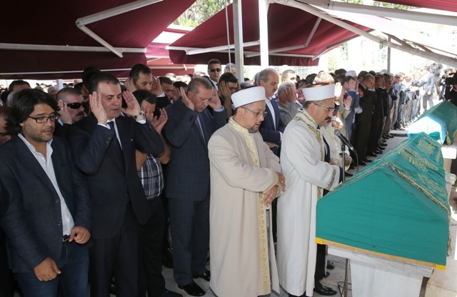 MURAT GÖĞEBAKAN TOPRAĞA VERİLDİ 30