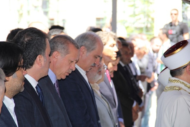 MURAT GÖĞEBAKAN TOPRAĞA VERİLDİ 7