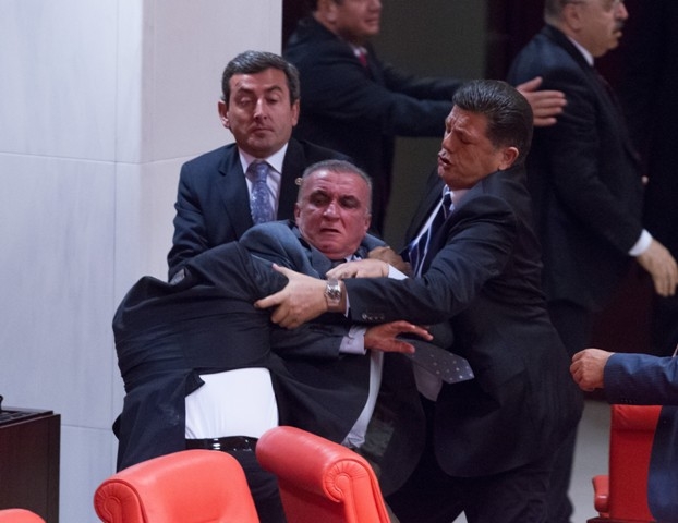 TBMM'Yİ RİNGE ÇEVİRDİLER 18