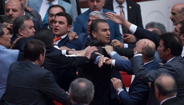 TBMM'Yİ RİNGE ÇEVİRDİLER 38
