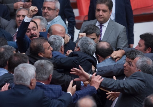 TBMM'Yİ RİNGE ÇEVİRDİLER 45