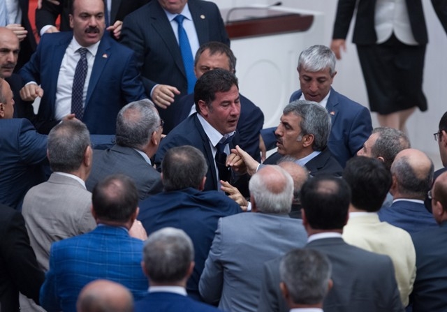 TBMM'Yİ RİNGE ÇEVİRDİLER 51