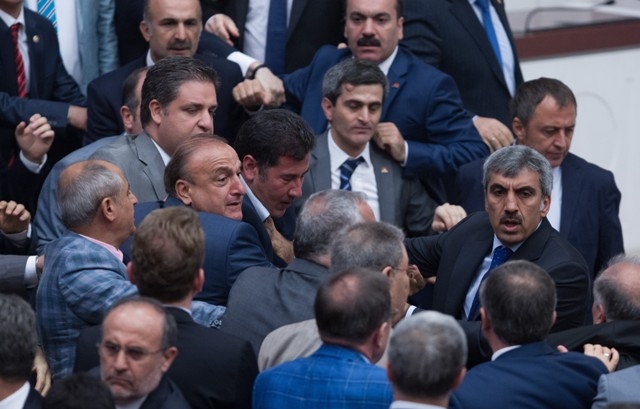 TBMM'Yİ RİNGE ÇEVİRDİLER 52