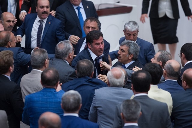 TBMM'Yİ RİNGE ÇEVİRDİLER 53