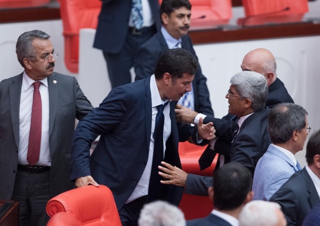 TBMM'Yİ RİNGE ÇEVİRDİLER 57