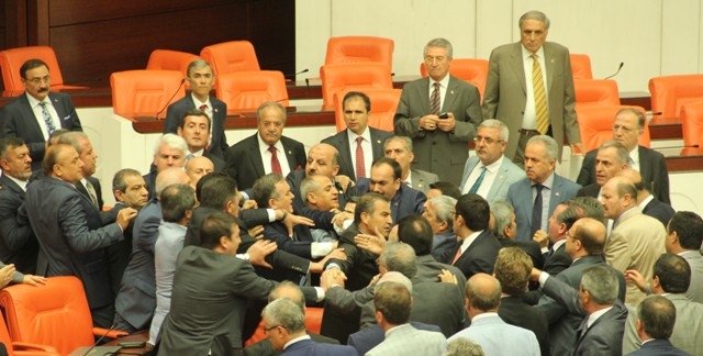TBMM'Yİ RİNGE ÇEVİRDİLER 63