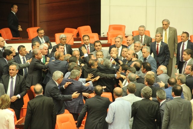 TBMM'Yİ RİNGE ÇEVİRDİLER 65
