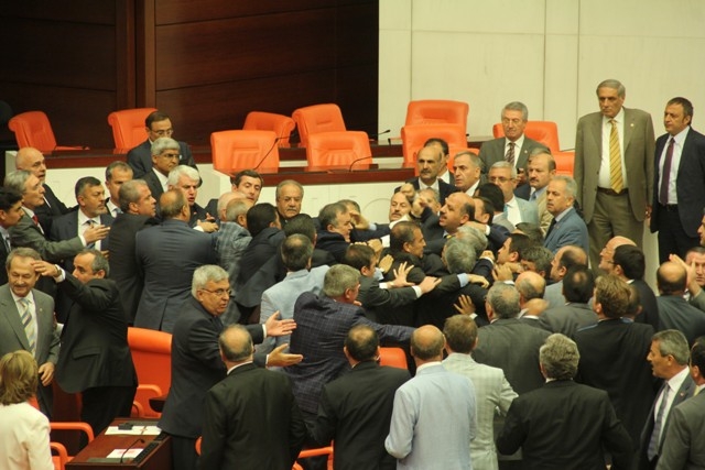 TBMM'Yİ RİNGE ÇEVİRDİLER 68