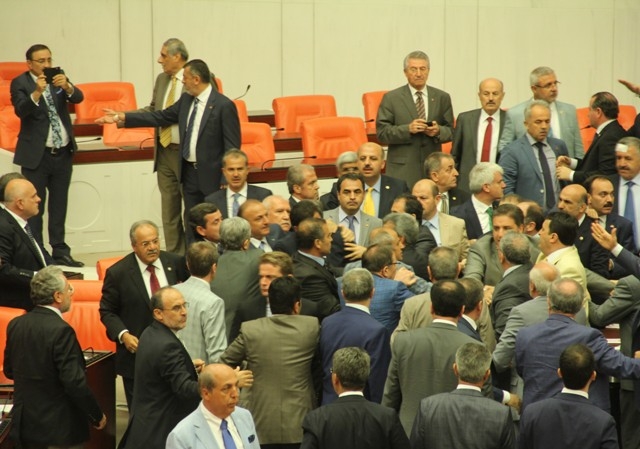 TBMM'Yİ RİNGE ÇEVİRDİLER 75