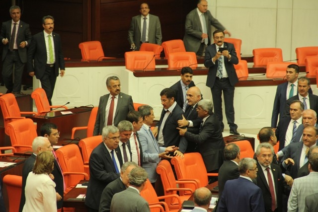 TBMM'Yİ RİNGE ÇEVİRDİLER 80