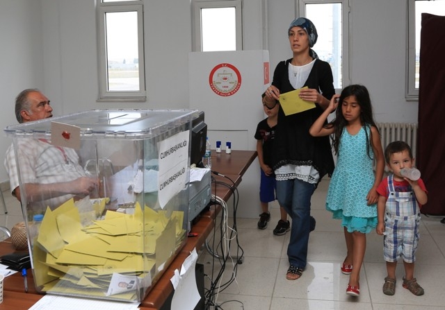 CUMHUR REİSİNİ SEÇTİ 103