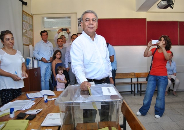 CUMHUR REİSİNİ SEÇTİ 37