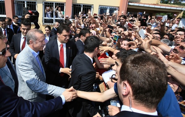 CUMHUR REİSİNİ SEÇTİ 65