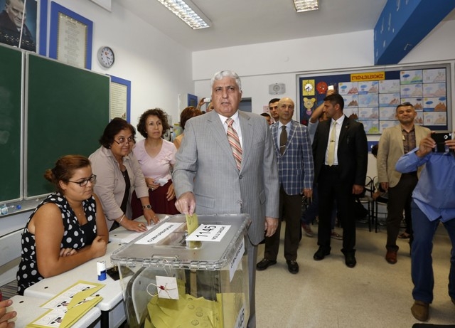 CUMHUR REİSİNİ SEÇTİ 71