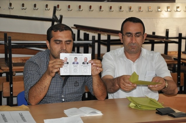 CUMHUR REİSİNİ SEÇTİ 85