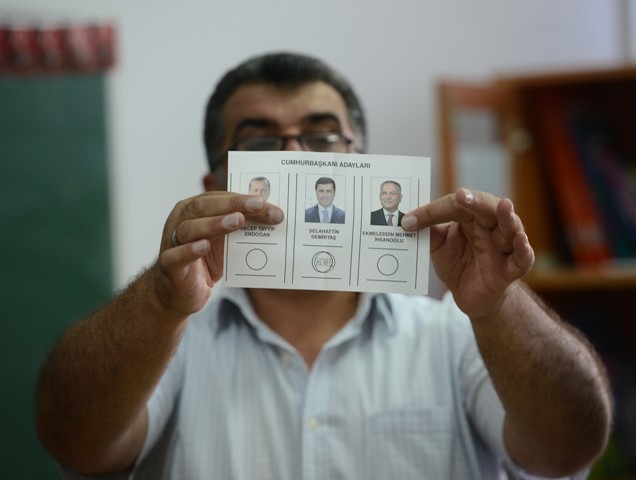 CUMHUR REİSİNİ SEÇTİ 89