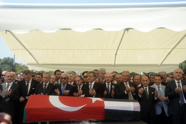SÜLEYMAN SEBA SON YOLCULUĞUNA UĞURLANDI 105
