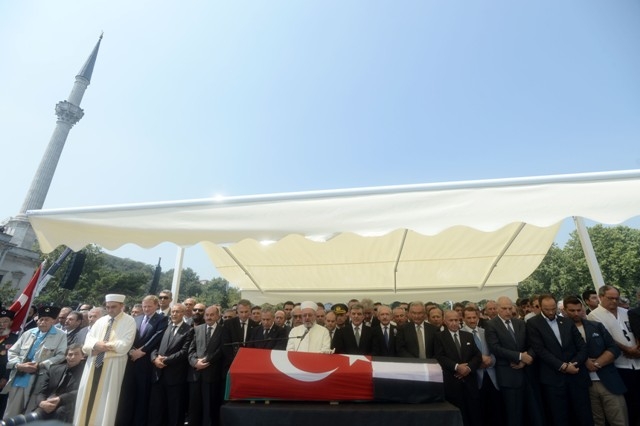 SÜLEYMAN SEBA SON YOLCULUĞUNA UĞURLANDI 129