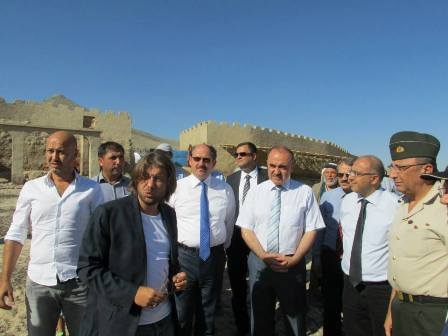 EROL 'VAHYİN İZİNDE' FİLM SETİNİ ZİYARET ETTİ 5