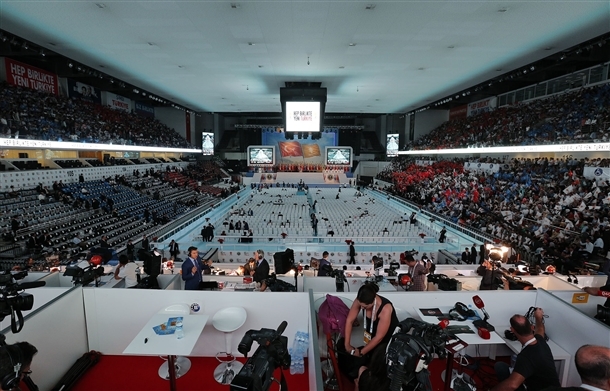 AK PARTİ 1. OLAĞANÜSTÜ KONGRESİ 14