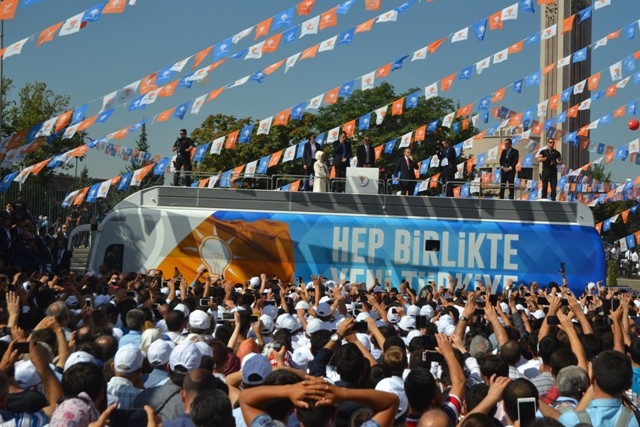 AK PARTİ 1. OLAĞANÜSTÜ KONGRESİ 143