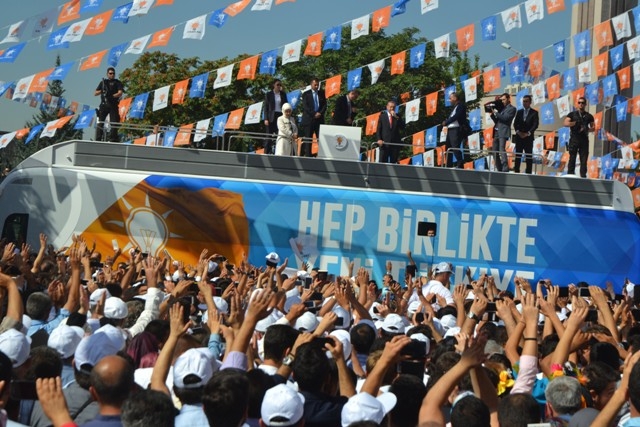 AK PARTİ 1. OLAĞANÜSTÜ KONGRESİ 144