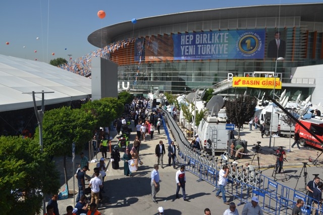 AK PARTİ 1. OLAĞANÜSTÜ KONGRESİ 156