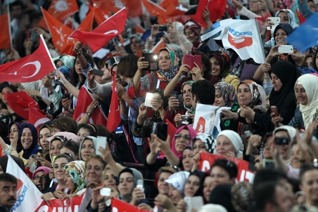 AK PARTİ 1. OLAĞANÜSTÜ KONGRESİ 76